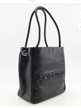 Elegant Black Leather Tote Bag
